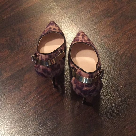 Jada Brave Leopard Pumps! - Picture 3 of 7